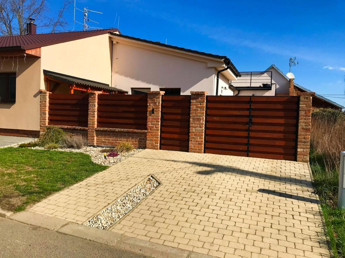Penzion Mikulecky Kutloch Mikulcice Экстерьер фото