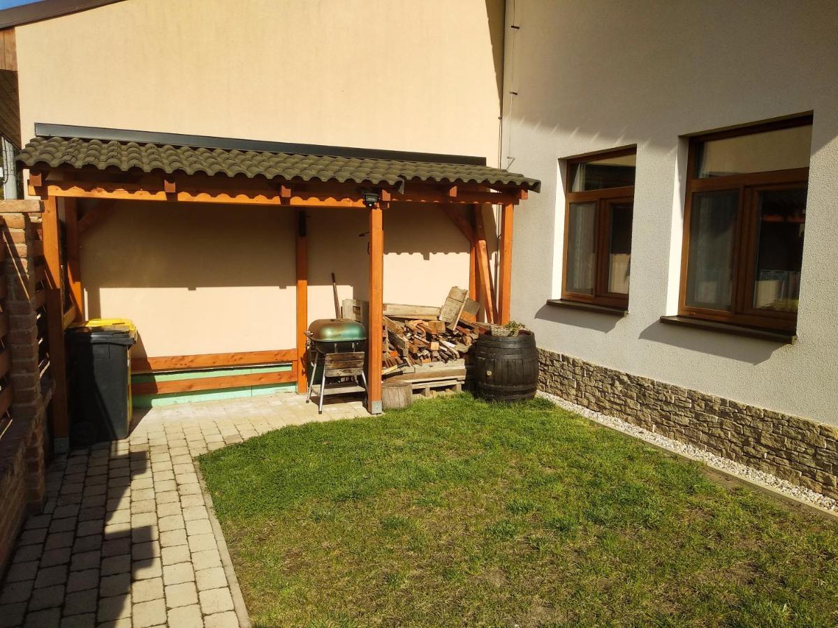Penzion Mikulecky Kutloch Mikulcice Экстерьер фото